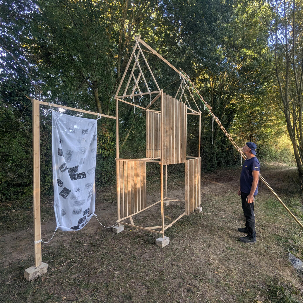 • Résidence "L'observatoire du Sol-eau"— 2025 Soulaine-sur-Aubance Création d'un observatoire. Partenaire : la Mairie Commanditaire : Association Les Francas