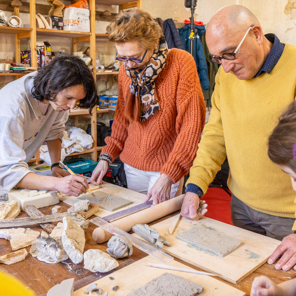 • Noël à Fontevraud — 2021-2022 Abbaye Royale de Fontevraud Trois sessions d’ateliers et deux nouvelles versions du dispositif. Partenaire : TALM Angers